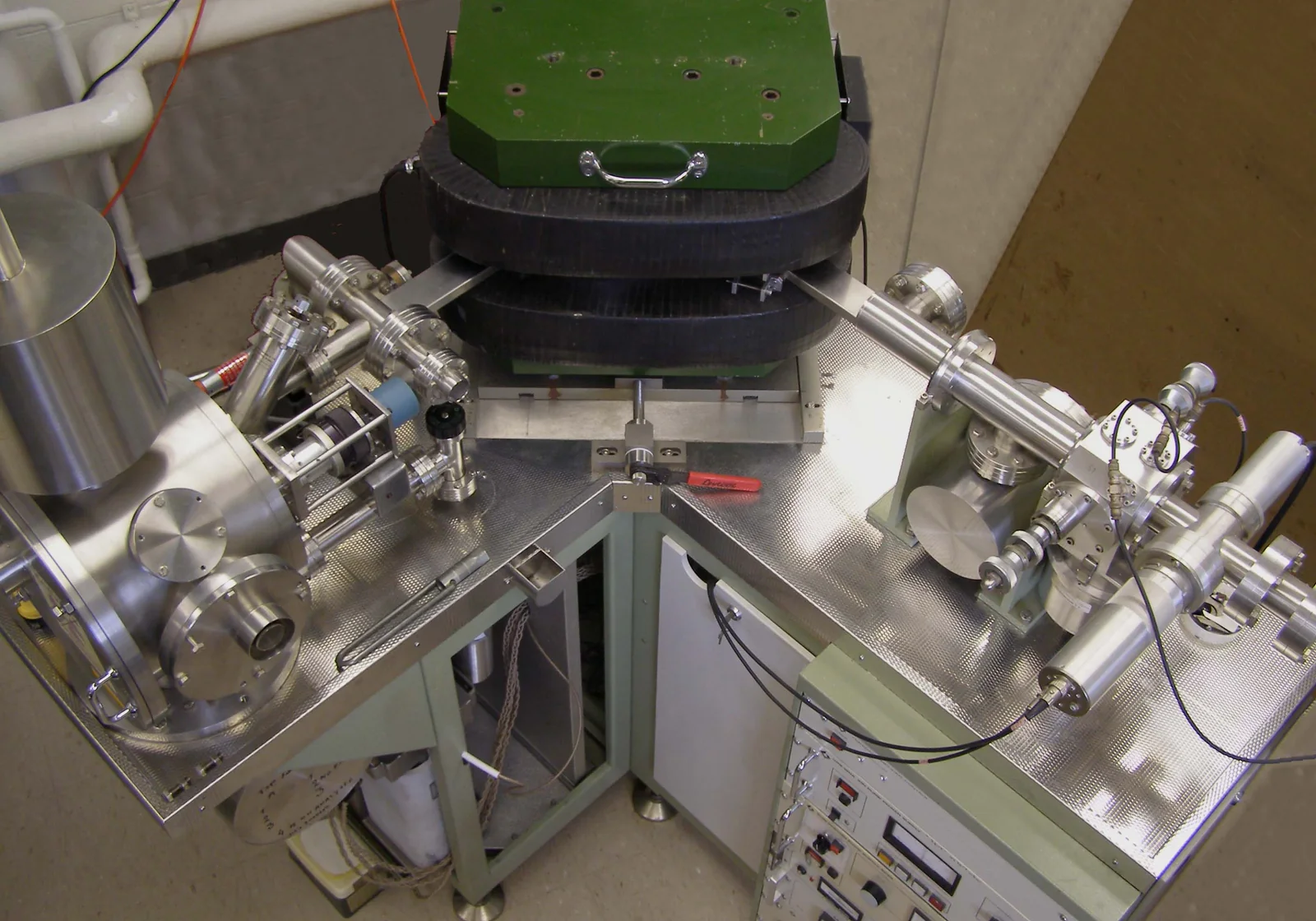 Thermal ionization mass spectrometer used as a scientific-equipment example