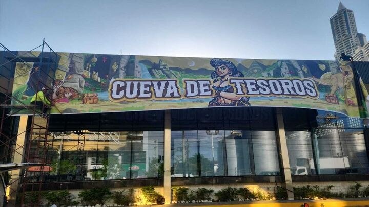 Cueva de Tesoros retail store opening in Panama City