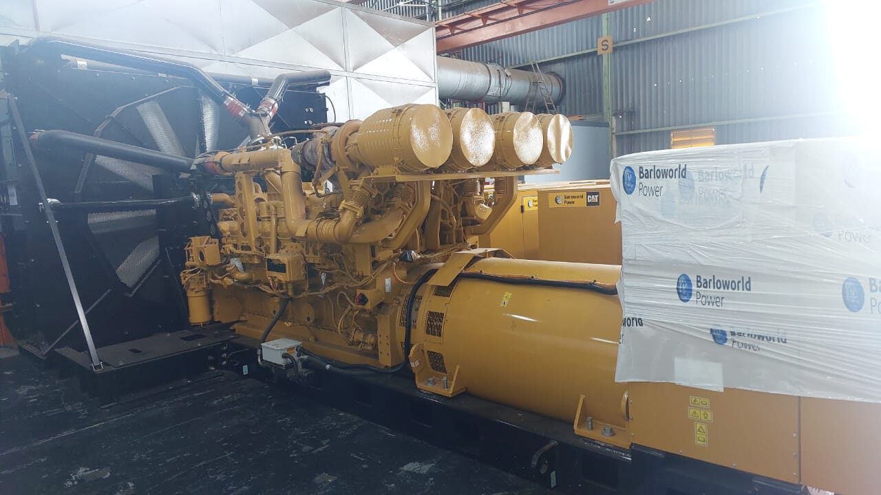 Caterpillar 3516E generator radiator and engine assembly
