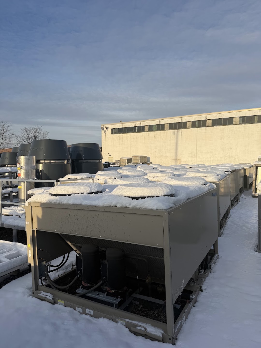 Daikin condensing unit exterior