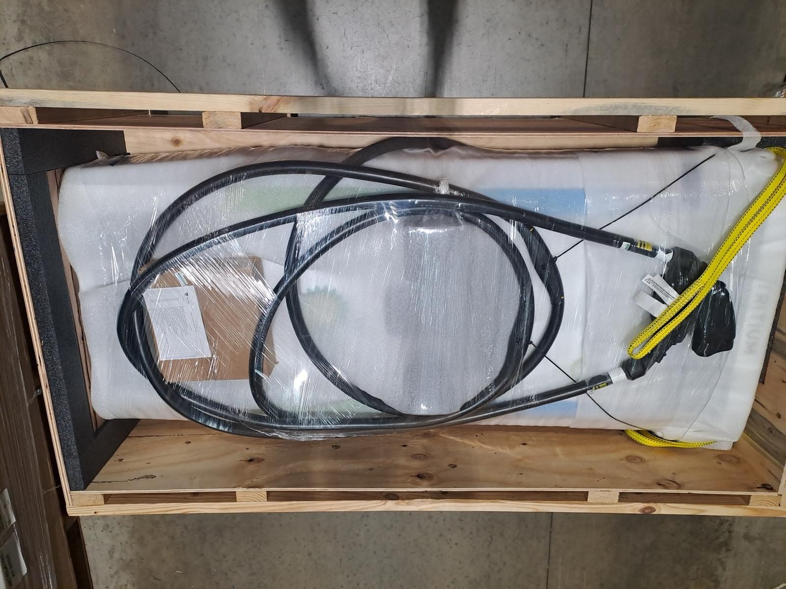 Caja de fábrica abierta: cargador Tritium RT50 nuevo con cables y kit de instalación